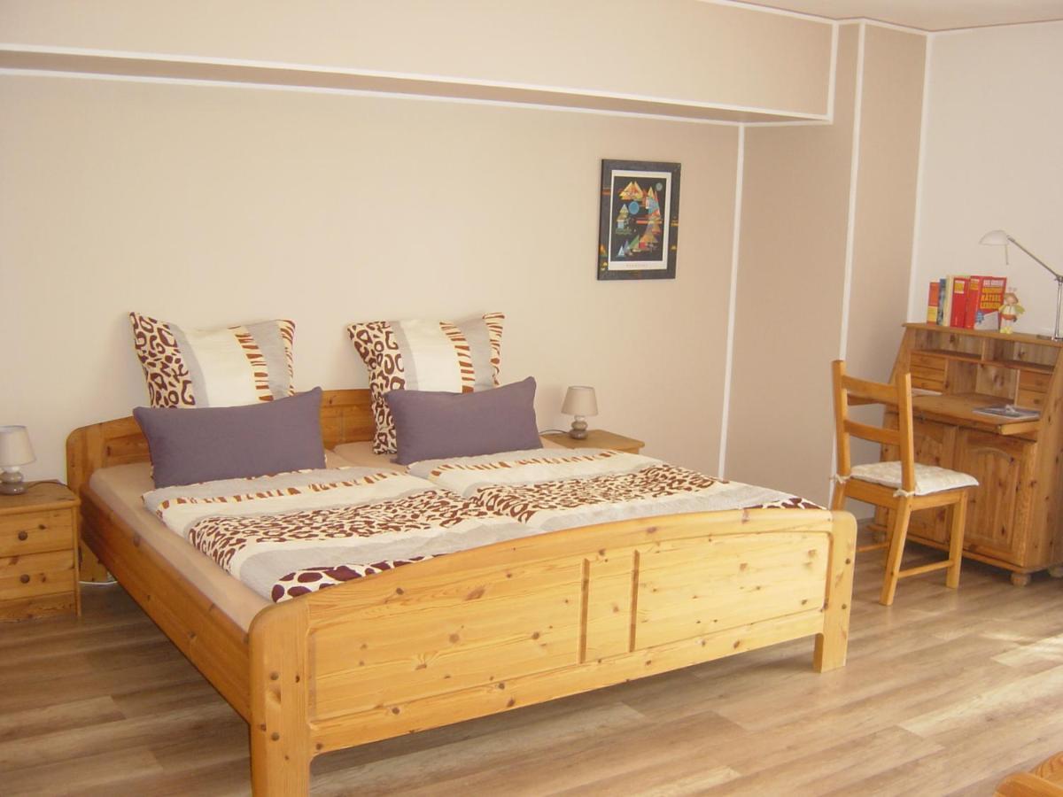 Haus Am Wald Apartment Hillscheid ภายนอก รูปภาพ